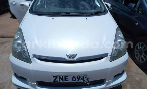 Gura Yakoze Toyota Wish White Imodoka i Kampala mu Uganda Gura Yakoze Toyota Wish White Imodoka i Kampala mu Uganda