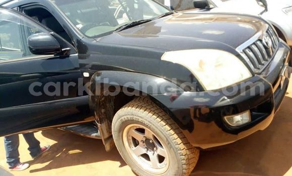 Gura Yakoze Toyota Land Cruiser Prado Black Imodoka i Kampala mu Uganda Gura Yakoze Toyota Land Cruiser Prado Black Imodoka i Kampala mu Uganda
