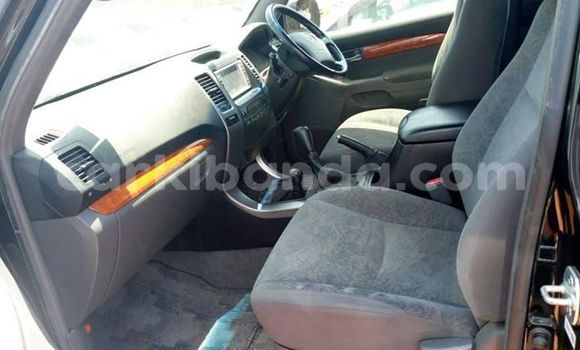 Gura Yakoze Toyota Land Cruiser Prado Black Imodoka i Kampala mu Uganda Gura Yakoze Toyota Land Cruiser Prado Black Imodoka i Kampala mu Uganda