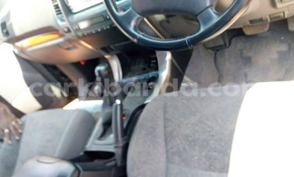 Gura Yakoze Toyota Land Cruiser Prado Black Imodoka i Kampala mu Uganda Gura Yakoze Toyota Land Cruiser Prado Black Imodoka i Kampala mu Uganda