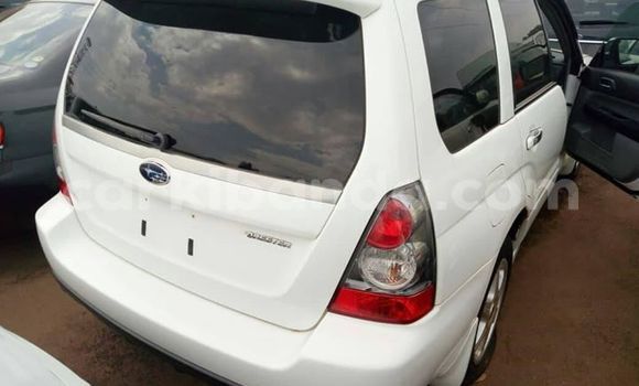 Gura Yakoze Subaru Forester White Imodoka i Kampala mu Uganda Gura Yakoze Subaru Forester White Imodoka i Kampala mu Uganda