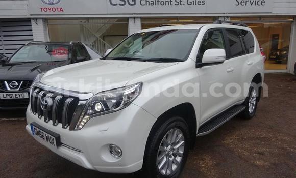 Buy Used Toyota Land Cruiser White Car in Kampala in Uganda Buy Used Toyota Land Cruiser White Car in Kampala in Uganda
