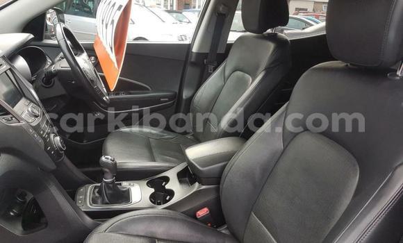 Acheter Occasion Voiture Hyundai Santa Fe Gris à Kampala, Ouganda Acheter Occasion Voiture Hyundai Santa Fe Gris à Kampala, Ouganda