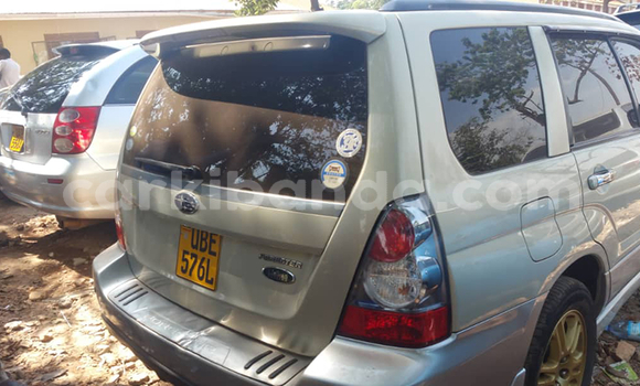 Nunua Ilio tumika Subaru Forester Fedha Gari ndani ya Kampala nchini Uganda Nunua Ilio tumika Subaru Forester Fedha Gari ndani ya Kampala nchini Uganda