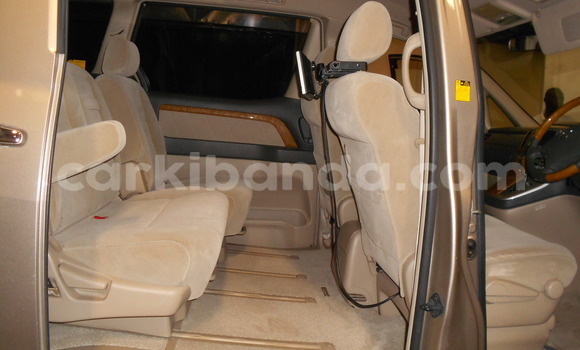 Buy Used Toyota Alphard Beige Car in Kampala in Uganda Buy Used Toyota Alphard Beige Car in Kampala in Uganda