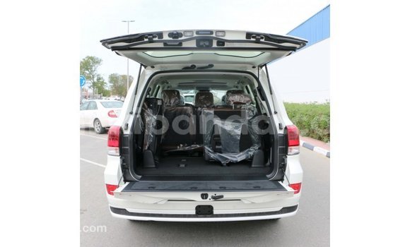 Buy Import Toyota Land Cruiser White Car in Import - Dubai in Uganda Buy Import Toyota Land Cruiser White Car in Import - Dubai in Uganda