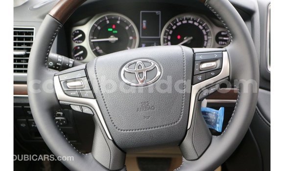 Buy Import Toyota Land Cruiser White Car in Import - Dubai in Uganda Buy Import Toyota Land Cruiser White Car in Import - Dubai in Uganda