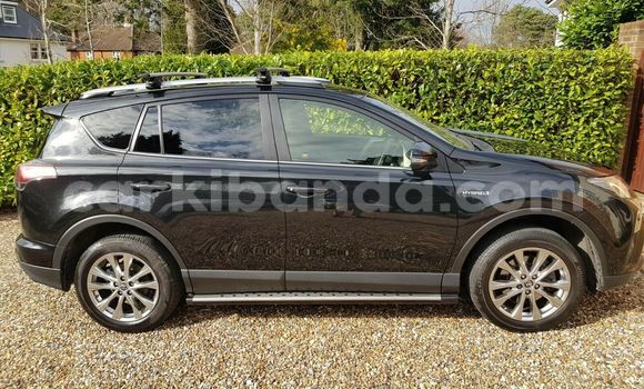 Gura Yakoze Toyota RAV4 Black Imodoka i Kampala mu Uganda Gura Yakoze Toyota RAV4 Black Imodoka i Kampala mu Uganda