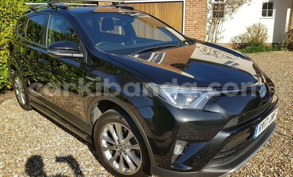Gura Yakoze Toyota RAV4 Black Imodoka i Kampala mu Uganda Gura Yakoze Toyota RAV4 Black Imodoka i Kampala mu Uganda