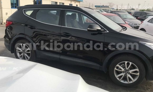 Nunua Imported Hyundai Santa Fe Nyeusi Gari ndani ya Import - Dubai nchini Uganda Nunua Imported Hyundai Santa Fe Nyeusi Gari ndani ya Import - Dubai nchini Uganda