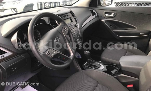 Nunua Imported Hyundai Santa Fe Nyeusi Gari ndani ya Import - Dubai nchini Uganda Nunua Imported Hyundai Santa Fe Nyeusi Gari ndani ya Import - Dubai nchini Uganda