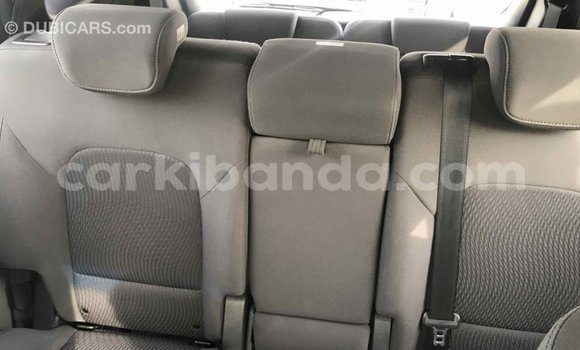 Nunua Imported Hyundai Santa Fe Nyeusi Gari ndani ya Import - Dubai nchini Uganda Nunua Imported Hyundai Santa Fe Nyeusi Gari ndani ya Import - Dubai nchini Uganda