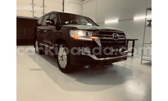 Gura Imported Toyota Land Cruiser Black Imodoka i Import - Dubai mu Uganda Gura Imported Toyota Land Cruiser Black Imodoka i Import - Dubai mu Uganda