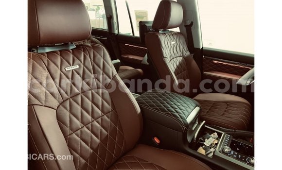 Gura Imported Toyota Land Cruiser Black Imodoka i Import - Dubai mu Uganda Gura Imported Toyota Land Cruiser Black Imodoka i Import - Dubai mu Uganda