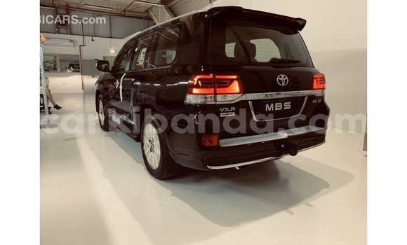 Gura Imported Toyota Land Cruiser Black Imodoka i Import - Dubai mu Uganda Gura Imported Toyota Land Cruiser Black Imodoka i Import - Dubai mu Uganda