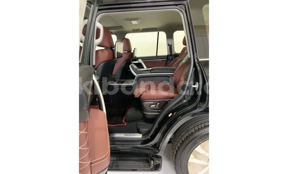 Gura Imported Toyota Land Cruiser Black Imodoka i Import - Dubai mu Uganda Gura Imported Toyota Land Cruiser Black Imodoka i Import - Dubai mu Uganda