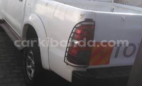 Buy Used Toyota Hilux White Car in Kampala in Uganda Buy Used Toyota Hilux White Car in Kampala in Uganda