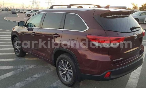 Nunua Imported Toyota Highlander Nyingine Gari ndani ya Import - Dubai nchini Uganda Nunua Imported Toyota Highlander Nyingine Gari ndani ya Import - Dubai nchini Uganda