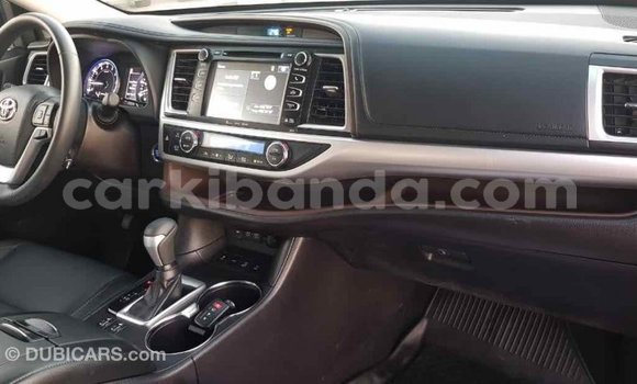 Nunua Imported Toyota Highlander Nyingine Gari ndani ya Import - Dubai nchini Uganda Nunua Imported Toyota Highlander Nyingine Gari ndani ya Import - Dubai nchini Uganda