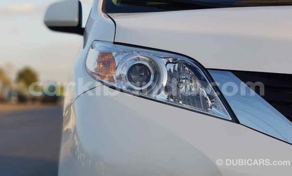 Buy Import Toyota Sienna White Car in Import - Dubai in Uganda Buy Import Toyota Sienna White Car in Import - Dubai in Uganda