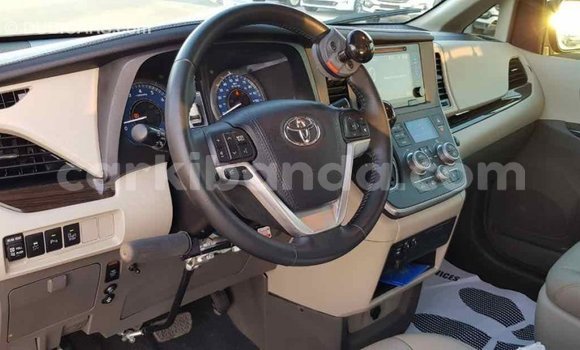 Buy Import Toyota Sienna White Car in Import - Dubai in Uganda Buy Import Toyota Sienna White Car in Import - Dubai in Uganda