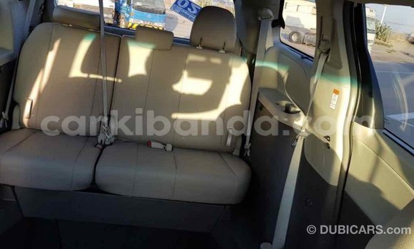 Buy Import Toyota Sienna White Car in Import - Dubai in Uganda Buy Import Toyota Sienna White Car in Import - Dubai in Uganda
