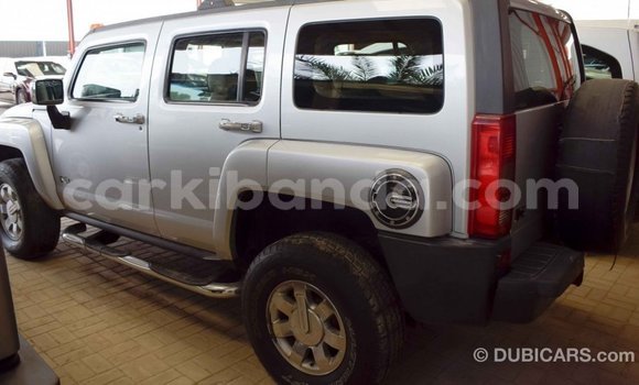 Nunua Imported Hummer H3 Nyingine Gari ndani ya Import - Dubai nchini Uganda Nunua Imported Hummer H3 Nyingine Gari ndani ya Import - Dubai nchini Uganda