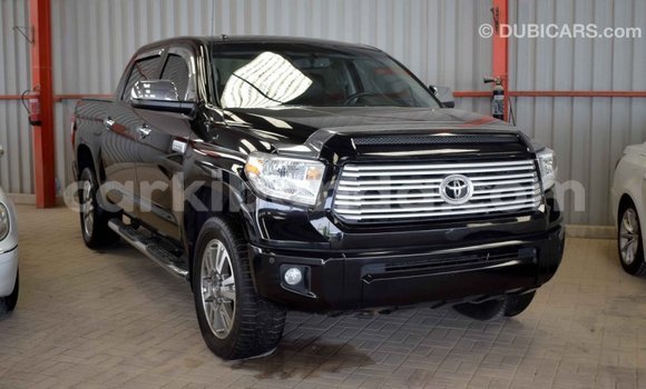 Nunua Imported Toyota Tundra Nyeusi Gari ndani ya Import - Dubai nchini Uganda Nunua Imported Toyota Tundra Nyeusi Gari ndani ya Import - Dubai nchini Uganda