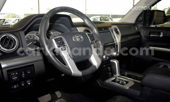 Nunua Imported Toyota Tundra Nyeusi Gari ndani ya Import - Dubai nchini Uganda Nunua Imported Toyota Tundra Nyeusi Gari ndani ya Import - Dubai nchini Uganda