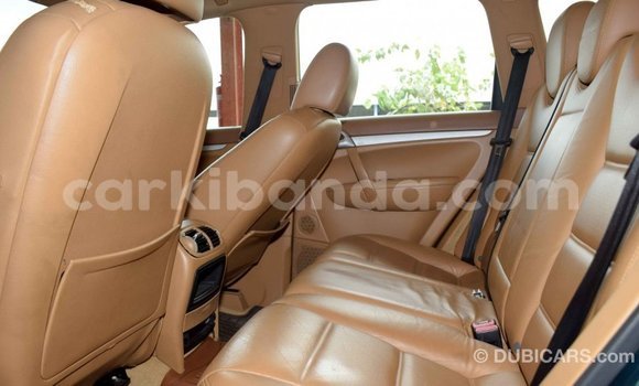 Nunua Imported Porsche Cayenne Kijani Gari ndani ya Import - Dubai nchini Uganda Nunua Imported Porsche Cayenne Kijani Gari ndani ya Import - Dubai nchini Uganda