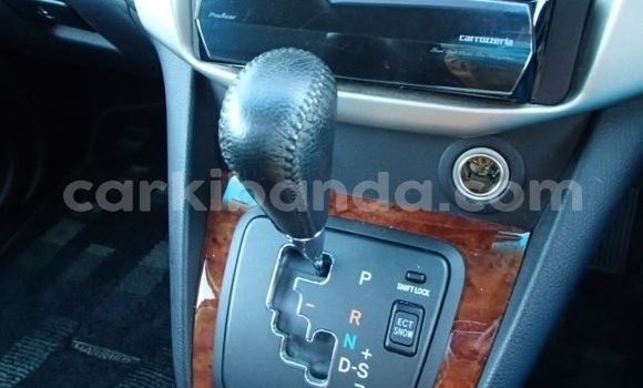 Nunua Ilio tumika Toyota Harrier Nyeusi Gari ndani ya Kampala nchini Uganda Nunua Ilio tumika Toyota Harrier Nyeusi Gari ndani ya Kampala nchini Uganda