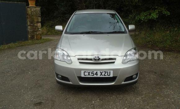 Gura Yakoze Toyota Corolla Silver Imodoka i Kampala mu Uganda Gura Yakoze Toyota Corolla Silver Imodoka i Kampala mu Uganda