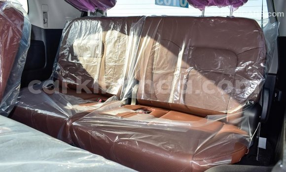 Gura Imported Toyota Land Cruiser White Imodoka i Import - Dubai mu Uganda Gura Imported Toyota Land Cruiser White Imodoka i Import - Dubai mu Uganda