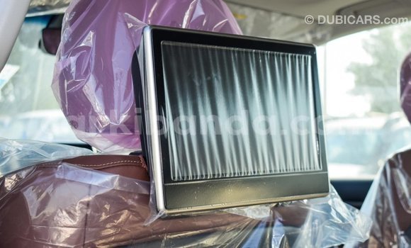 Gura Imported Toyota Land Cruiser White Imodoka i Import - Dubai mu Uganda Gura Imported Toyota Land Cruiser White Imodoka i Import - Dubai mu Uganda