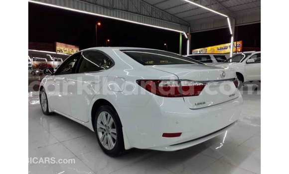 Buy Import Lexus ES White Car in Import - Dubai in Uganda Buy Import Lexus ES White Car in Import - Dubai in Uganda