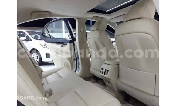 Buy Import Lexus ES White Car in Import - Dubai in Uganda Buy Import Lexus ES White Car in Import - Dubai in Uganda