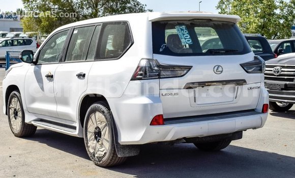 Gura Imported Lexus LX White Imodoka i Import - Dubai mu Uganda Gura Imported Lexus LX White Imodoka i Import - Dubai mu Uganda