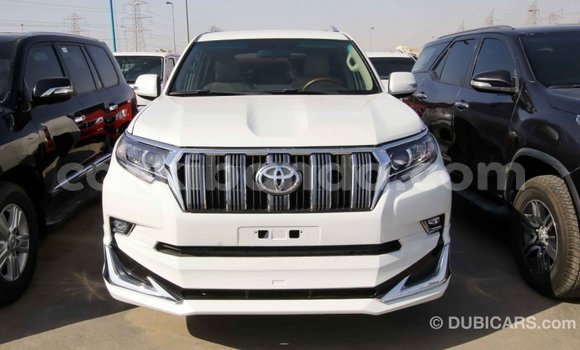 Acheter Import Voiture Toyota Prado Blanc à Import - Dubai, Ouganda Acheter Import Voiture Toyota Prado Blanc à Import - Dubai, Ouganda