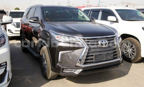Nunua Imported Toyota Fortuner Nyingine Gari ndani ya Import - Dubai nchini Uganda Nunua Imported Toyota Fortuner Nyingine Gari ndani ya Import - Dubai nchini Uganda
