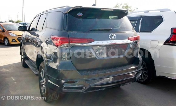 Nunua Imported Toyota Fortuner Nyingine Gari ndani ya Import - Dubai nchini Uganda Nunua Imported Toyota Fortuner Nyingine Gari ndani ya Import - Dubai nchini Uganda