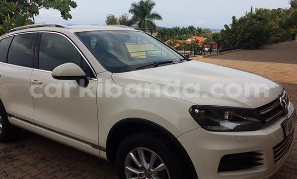 Buy Used Volkswagen Beetle White Car in Kampala in Uganda Buy Used Volkswagen Beetle White Car in Kampala in Uganda