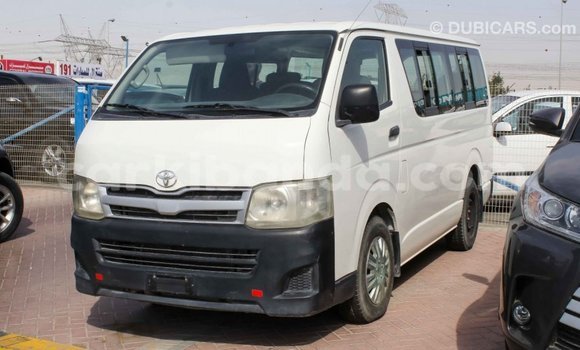 Gura Imported Toyota Hiace White Imodoka i Import - Dubai mu Uganda Gura Imported Toyota Hiace White Imodoka i Import - Dubai mu Uganda