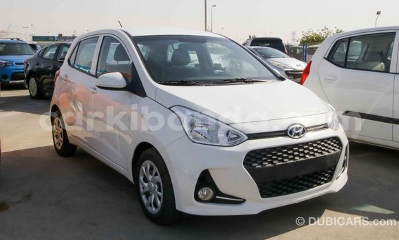 Acheter Import Voiture Hyundai i10 Blanc à Import - Dubai, Ouganda Acheter Import Voiture Hyundai i10 Blanc à Import - Dubai, Ouganda