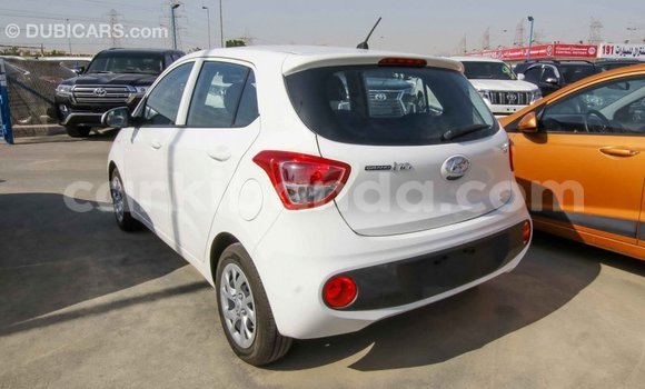 Acheter Import Voiture Hyundai i10 Blanc à Import - Dubai, Ouganda Acheter Import Voiture Hyundai i10 Blanc à Import - Dubai, Ouganda