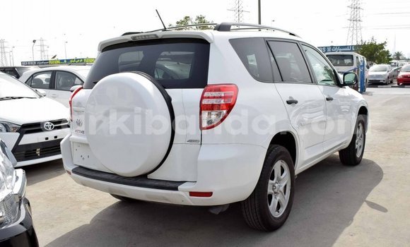 Buy Import Toyota 4Runner White Car in Import - Dubai in Uganda Buy Import Toyota 4Runner White Car in Import - Dubai in Uganda