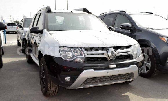 Nunua Imported Renault Duster Nyeusi Gari ndani ya Import - Dubai nchini Uganda Nunua Imported Renault Duster Nyeusi Gari ndani ya Import - Dubai nchini Uganda