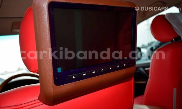 Nunua Imported Toyota Land Cruiser Nyeusi Gari ndani ya Import - Dubai nchini Uganda Nunua Imported Toyota Land Cruiser Nyeusi Gari ndani ya Import - Dubai nchini Uganda