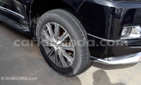 Nunua Imported Toyota Land Cruiser Nyeusi Gari ndani ya Import - Dubai nchini Uganda Nunua Imported Toyota Land Cruiser Nyeusi Gari ndani ya Import - Dubai nchini Uganda