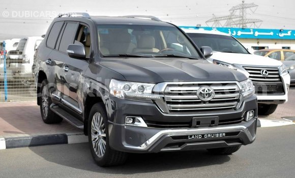 Nunua Imported Toyota Land Cruiser Nyingine Gari ndani ya Import - Dubai nchini Uganda Nunua Imported Toyota Land Cruiser Nyingine Gari ndani ya Import - Dubai nchini Uganda