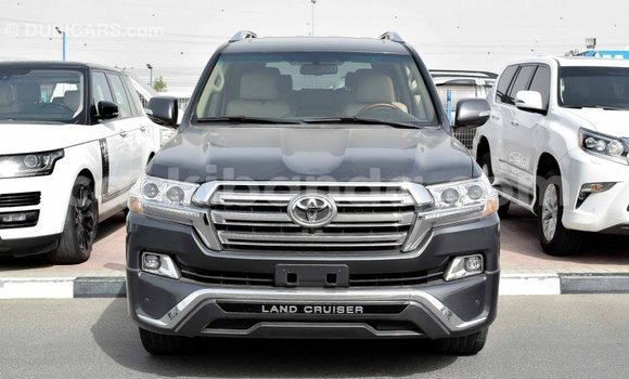Nunua Imported Toyota Land Cruiser Nyingine Gari ndani ya Import - Dubai nchini Uganda Nunua Imported Toyota Land Cruiser Nyingine Gari ndani ya Import - Dubai nchini Uganda